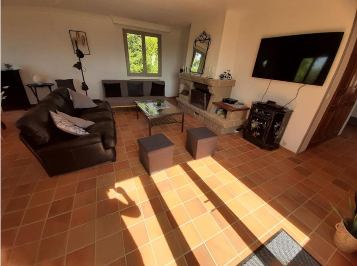 Maison Confort Et Repos 克雷西拉沙佩勒 外观 照片